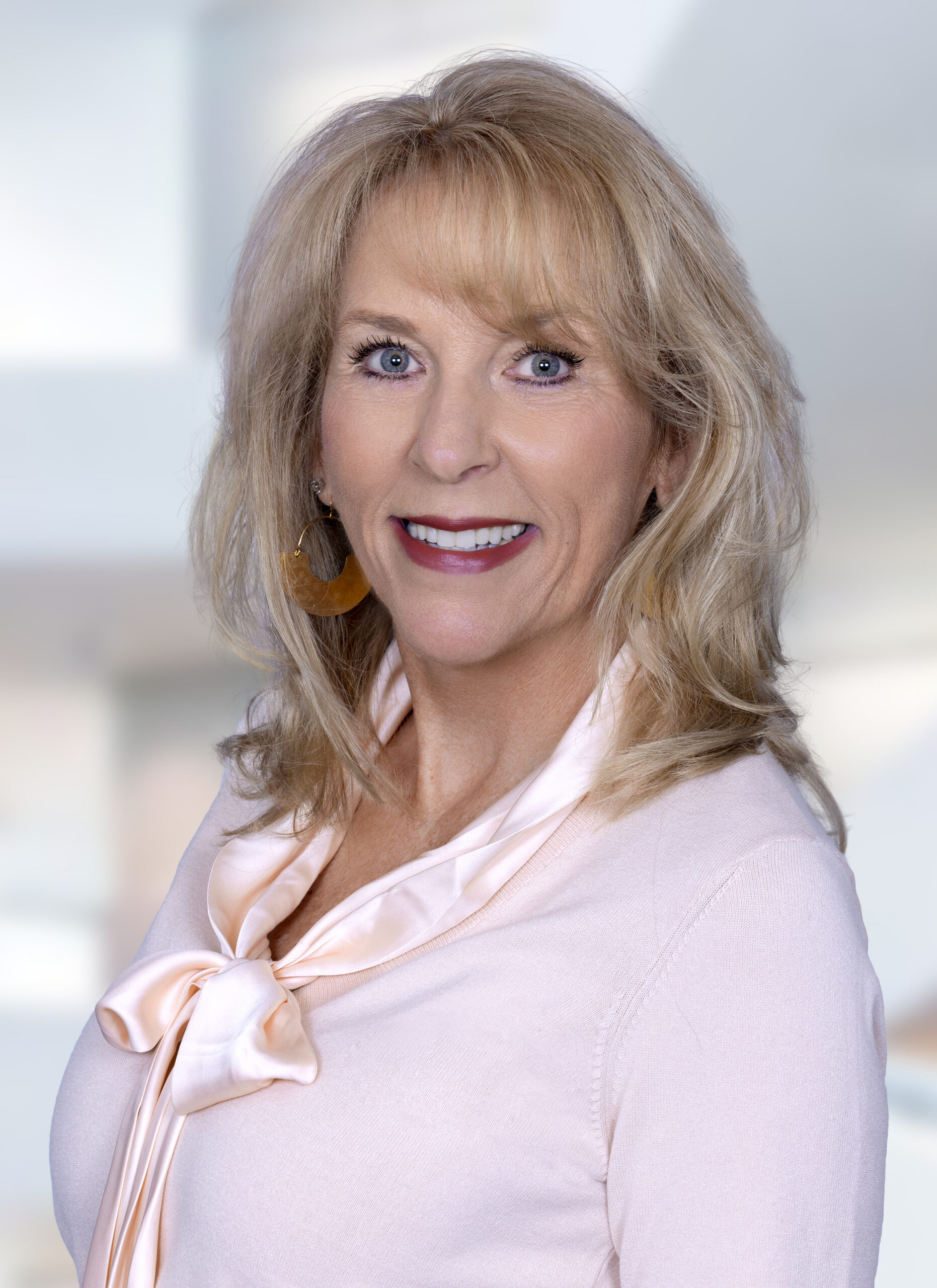 Shellee Howard Headshot